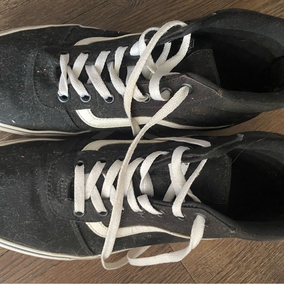 Vans - Picture 4 of 5